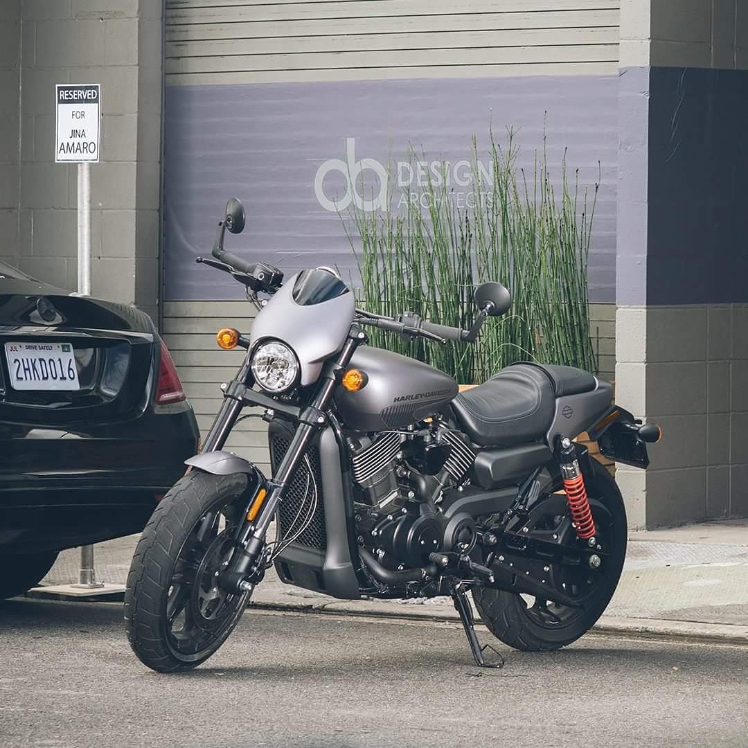 SevenIslands_HD's tweet photo. Your urban jungle is ready and waiting. Explore it with the all-new 2017 #HDStreetRod. #LiveYourLegend https://t.co/T4VE5koBic