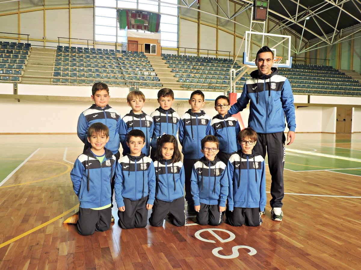 NuevoPlasencia's tweet photo. Prebenjamín y benjamín de la A.D. Nuevo Plasencia participarán en el "Torneo @OlimpiCup" el 14 de mayo en el @EstadioCartuja. Espectacular!! https://t.co/162rpfgAsO