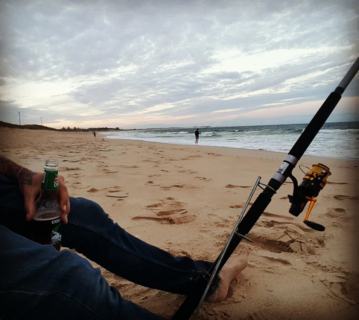 HurricaneFall1's tweet photo. We thought we would put trade the instuments for fishing rods and beers on a friday for a change. 🎣🐟🍻🎶

#hurricanefall #fishing #countryboys https://t.co/NcSOJ3fnzT