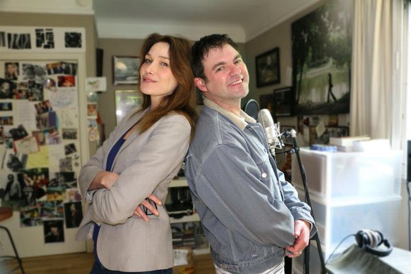 carlabrunimadit's tweet photo. 🇫🇷Aujourd'hui dans les bacs : nouvel album de @ThierryGali #LesMondesFantastiques - un conte musical avec #CarlaBruni. 🏆😉 https://t.co/koCe8x512c