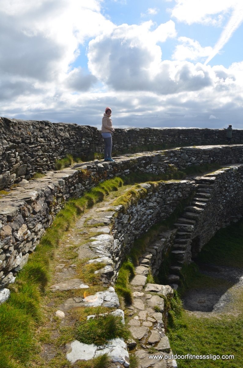 outdoorsligo's tweet photo. Blog Grianan of Aileach, co.Donegal https://t.co/4Z1DMeOyBW … #lpinireland @DonegalTIO @VisitInishowen @DiscovInishowen @lonelyplanetUK https://t.co/vYIUdeBNvW
