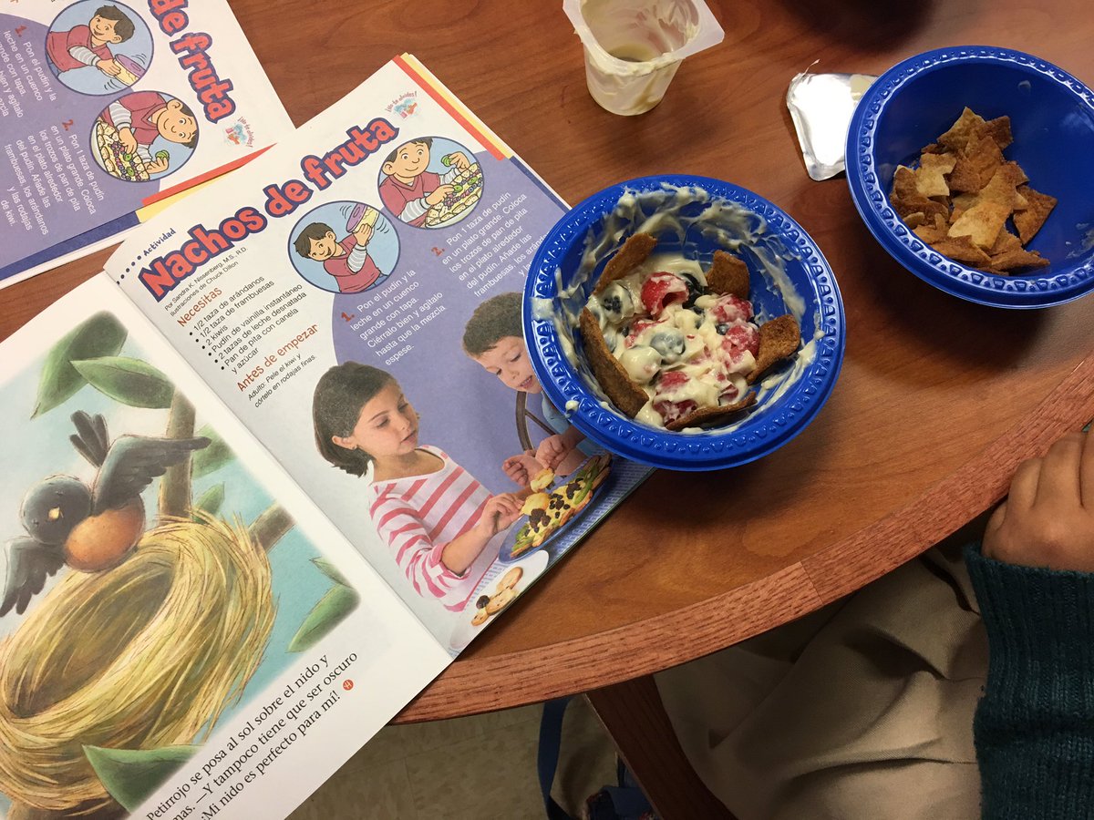 CarlyKopec's tweet photo. Bilingual Book Buddy families were busy cooking this morning! Parents learned the benefits of cooking w/ their kids at home. #AACPSAwesome https://t.co/k5swLMkEbY