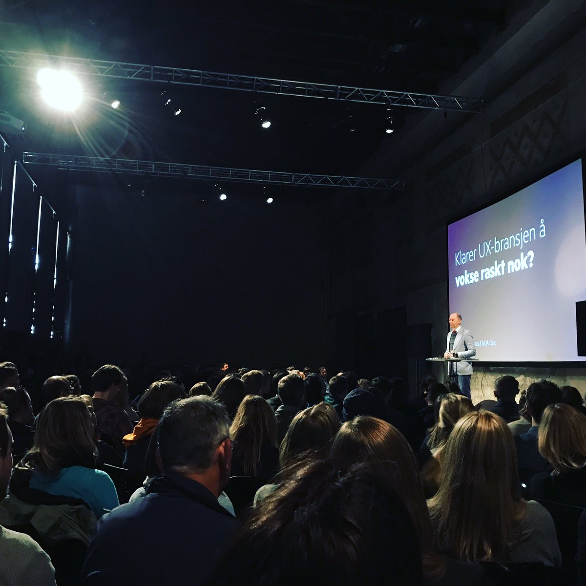 lennev's tweet photo. Klarer UX-bransjen å vokse raskt nok? Ikke ifølge Fredrik Matheson. Vi trenger flere interaksjonsdesignere! #ux #yrke #karriere #studere https://t.co/JP48Pv7GBE