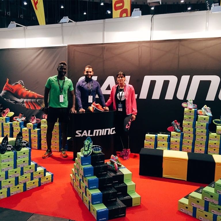 Salmingspain's tweet photo. Todo preparado en #Expodepor #MaratóndeMadrid con #Kamphio. Pasa a conocer nuestras zapatillas hoy en pabellón 12 de IFEMA.
#salmingrunning https://t.co/kQp0Ada8k8