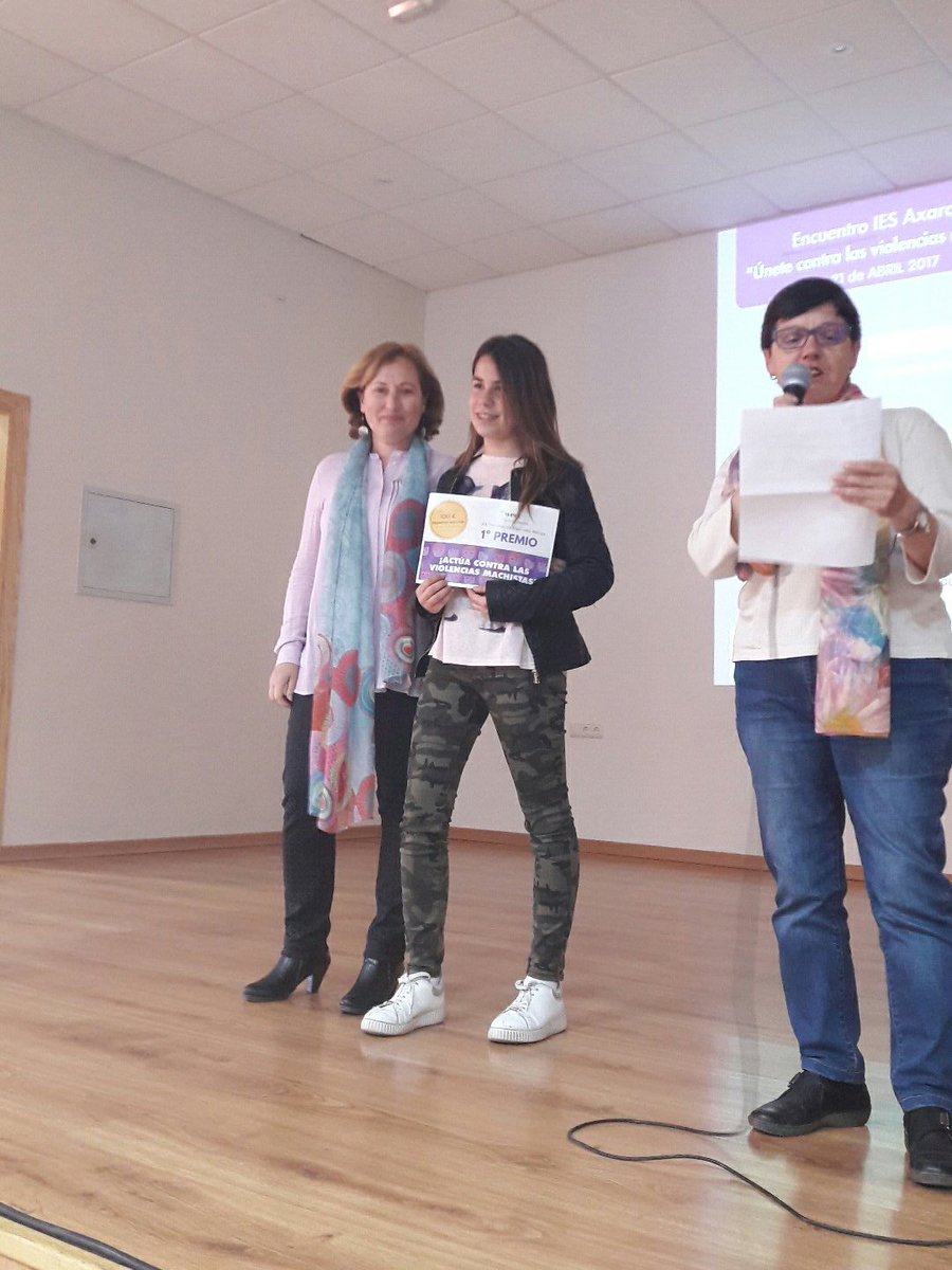MViolencia0's tweet photo. 1PREMIO IES TRAYAMAR #niunamenos #machismata https://t.co/EubuA354wL