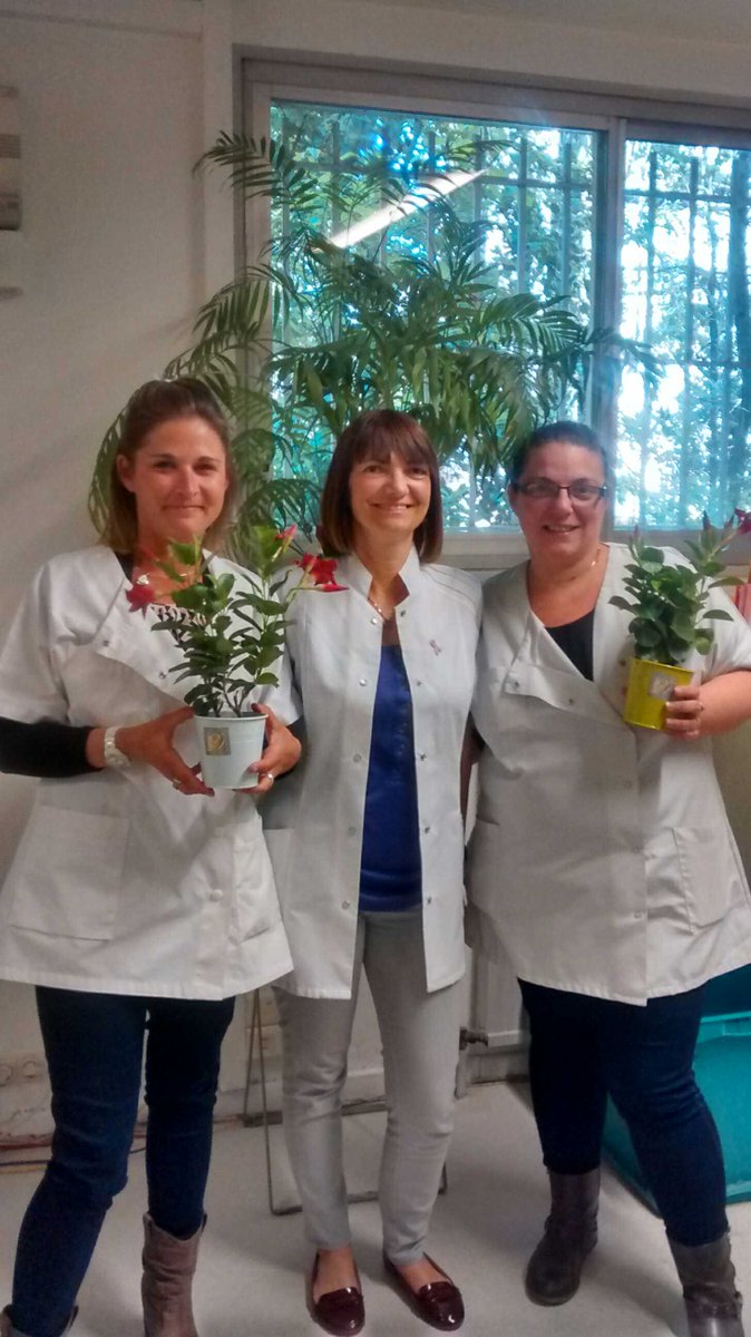 #journeedessecretaires 
Hier, distribution surprise de fleurs à Rambot et à la Provençale pour notre équipe de choc !