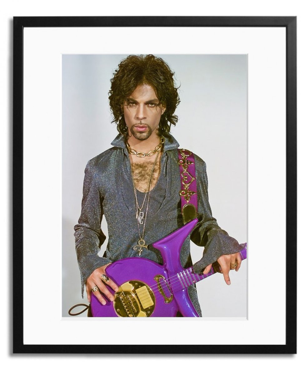 Mixmag's tweet photo. Prince passed away a year today 

Take an intimate look at the icon with a new collection of unseen photographs 👑

https://t.co/WbwDWgHPm8 https://t.co/QEo5kDKlWG