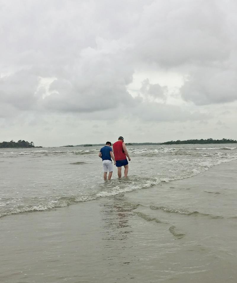 LandersMay's tweet photo. My friend Christie is a finalist in Hotel Tybee's Photo Contest- help rally votes: https://t.co/kI4se1oZKu @HotelTybee https://t.co/UwXGHk0Xjb