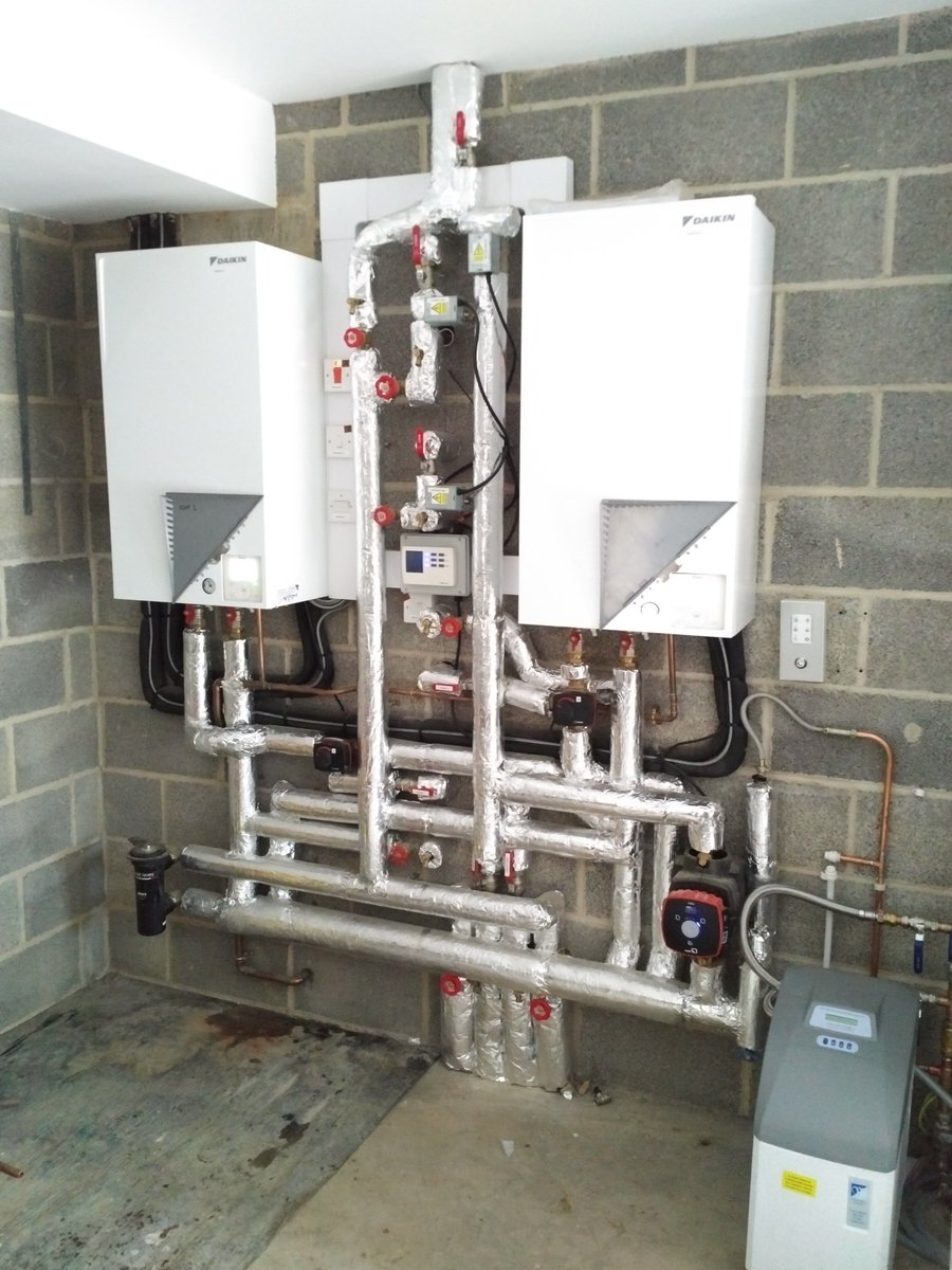 Doubling up on <a href="/Daikinuk/">Daikin UK</a> althermas! Delivering sustainable heating in larger properties...
#RenewableEnergy #Daikin #AirSourceHeatPump