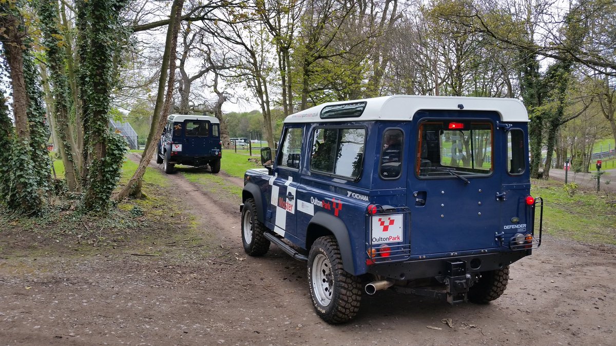 VistaPanelsltd's tweet photo. We're off on the @LandRover_UK challenge @Oulton_Park @NatFenAwards #NFA16 #WinnersWeek https://t.co/fVJl6FiHC5