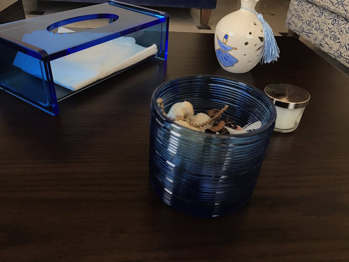 Safaaljayoussi's tweet photo. Today I #Upcycled all my @bathbodyworks @BBWMENA candles after they finished #Recycle #Upclycle and it gave a great add to our house π―π―πβ»οΈβ»οΈ https://t.co/MmcGJm3w76