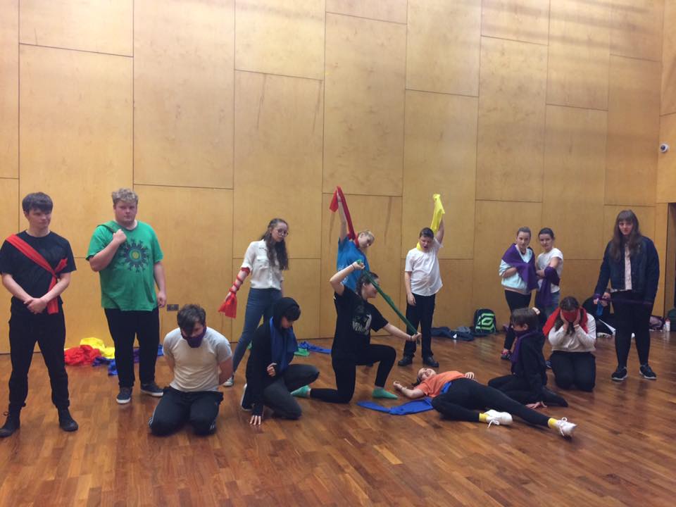 Final rehearsals yesterday for the festival! Strike a pose @MightyCreatives #EmergeFest2017 #Corby #Free #Shakespeare