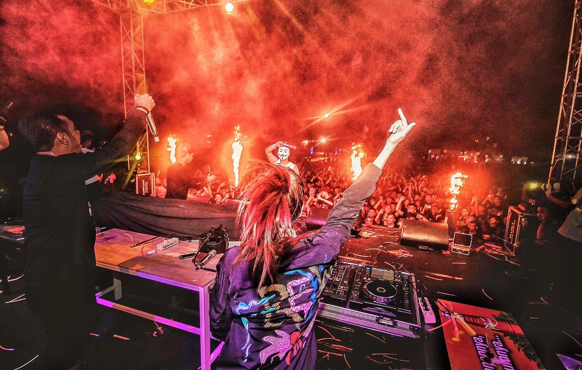 What's make u a DJ? Cek sini goo.gl/Y31qLN