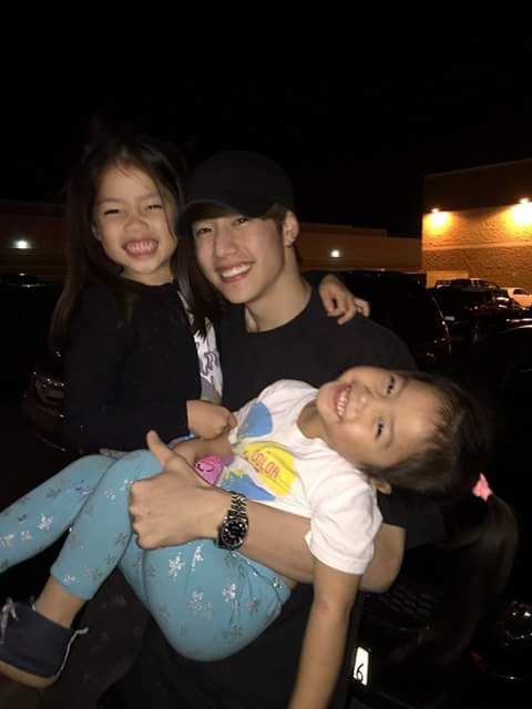 Waehamedah1's tweet photo. กัซรักหลานๆมากเลย ปลื้มปริ้มค้ะ แต่!!!!ยูคลูก หนูจะทำหน้าโหดใส่หลานทำไมค้ะ
#ยูคยอมรักหลาน #มัคต้วนรักหลาน #แจ็ครักหลาน #แตงรักหลาน #got7 https://t.co/0rr947dMFf