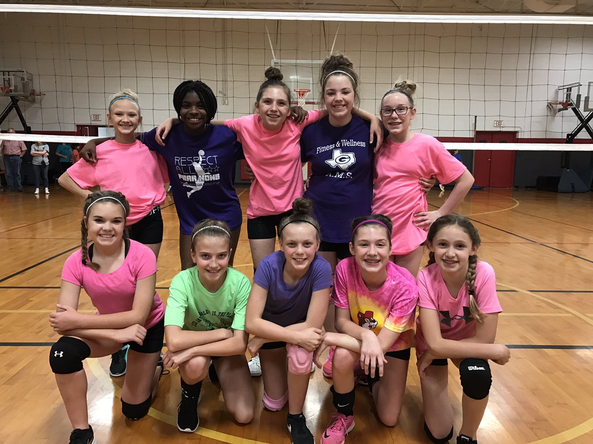 sherri_tcu's tweet photo. 6th grade girls having fun while improving their skills at Glen Rose volleyball league. @AMS_FandW @AMSpirates https://t.co/o11HKTyIie