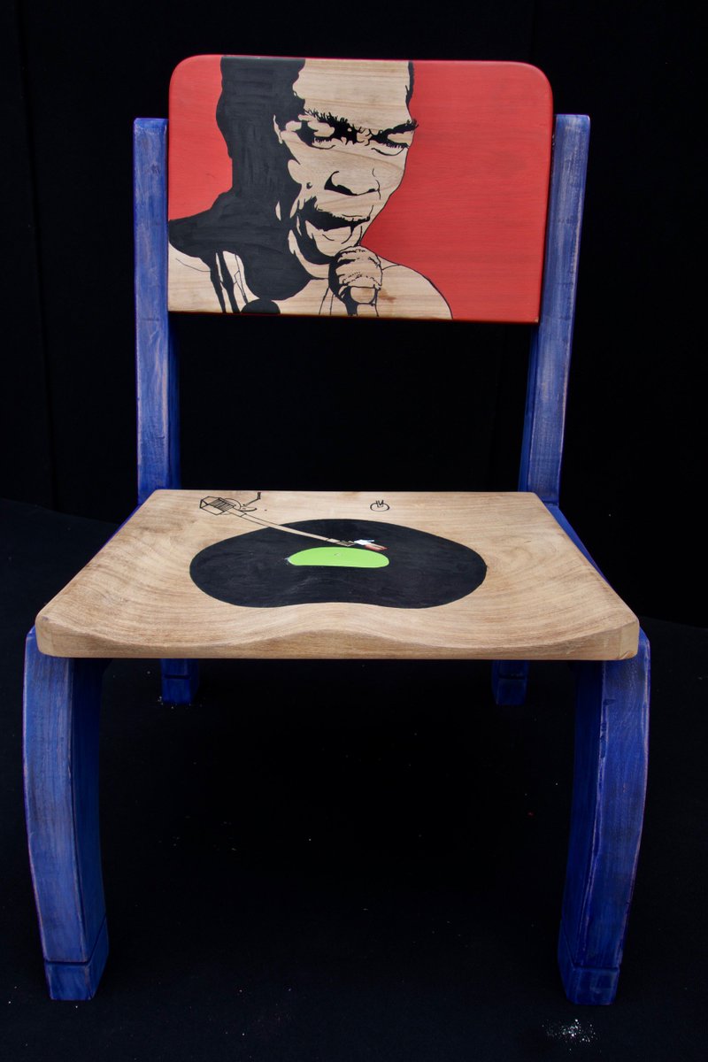 snanational's tweet photo. @DiseyeT S'Art exhibition experiments with furniture and functional sculpture #SNA #Art #NigerianArt https://t.co/8pZP6u07Pg