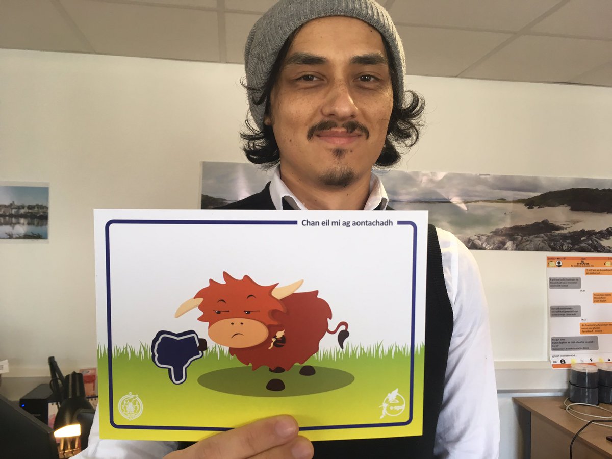 eSgoil's tweet photo. John, designer, with example of flash cards for #languages1+2 project. #eSgoil and 6schools in Western Isles https://t.co/NTVHYq8mkv