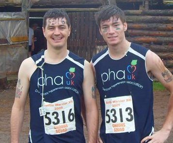 DSFireUpdates's tweet photo. Good luck to #Teignmouth firefighter Russell Dean and his brother Gary in the @LondonMarathon running for @PHA_UK https://t.co/KR1RsrUfg2 https://t.co/7nZbEZo3ZU