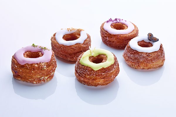 TheWorlds50Best's tweet photo. The king of the #cronut, @DominiqueAnsel, is crowned The World's Best Pastry Chef. #Worlds50Best https://t.co/5b8zyXp5IY https://t.co/YcnnAiXu5b