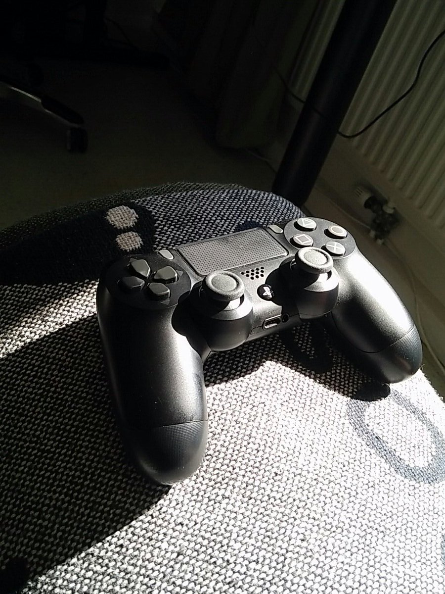 ConnRuu's tweet image. It&apos;s a PS4 kind of day today​!
#twitch #ps4 #stilllearningtwitter #woot