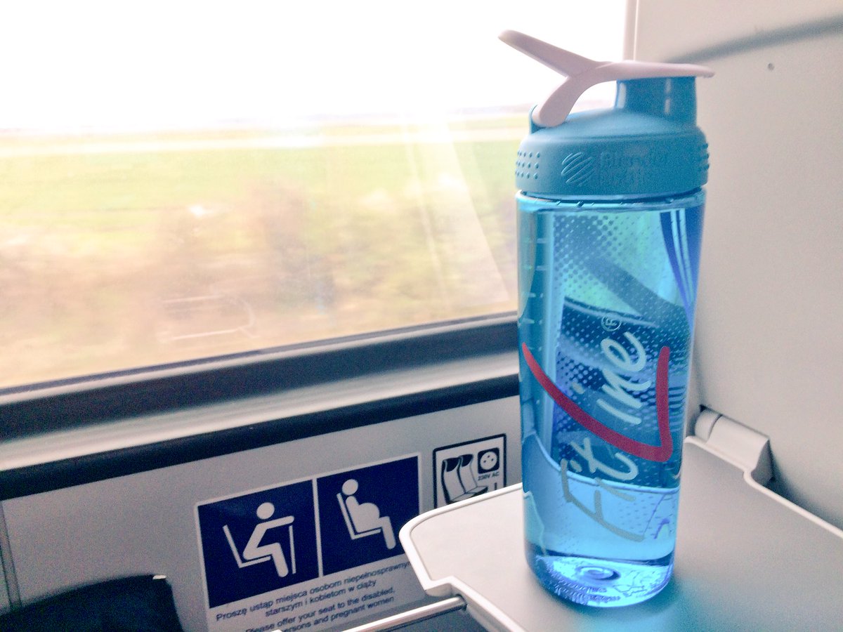 olapapierska's tweet photo. #ontour #fitline #pkp #ic #sukiennice @FitlineScotland https://t.co/oq3LW7Mv3I