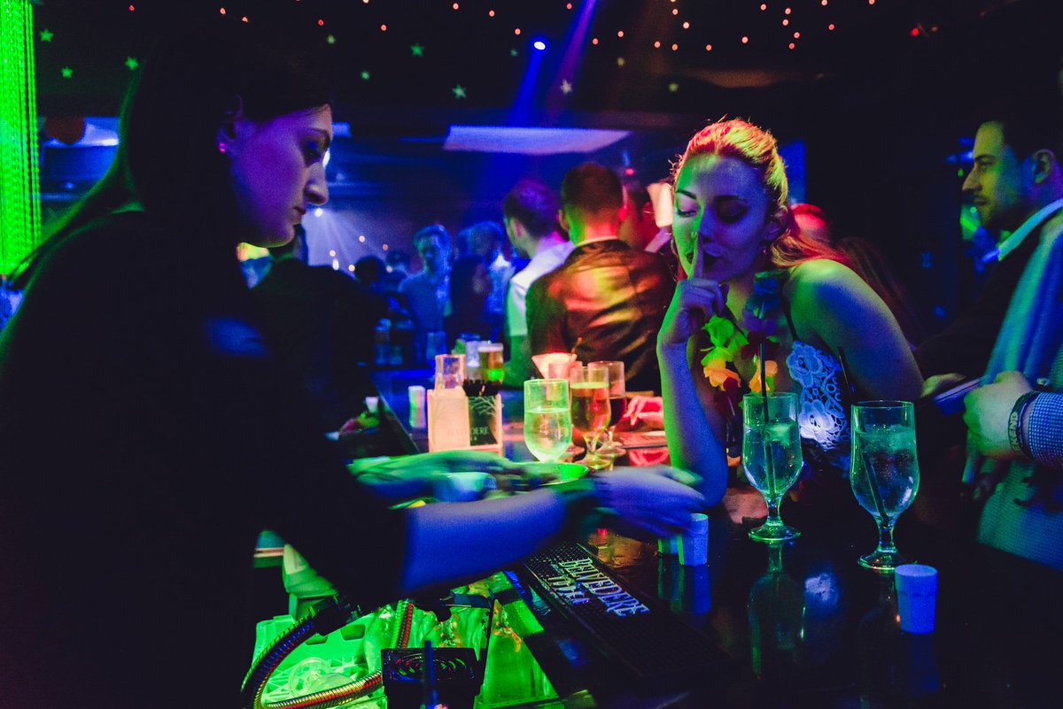 Licklist's tweet image. Welcome the weekend in with a free Uber on us! Sign up with the code LICKLIST at Uber.com/app ~~ #Weekendfreebies #FridayGiveaway