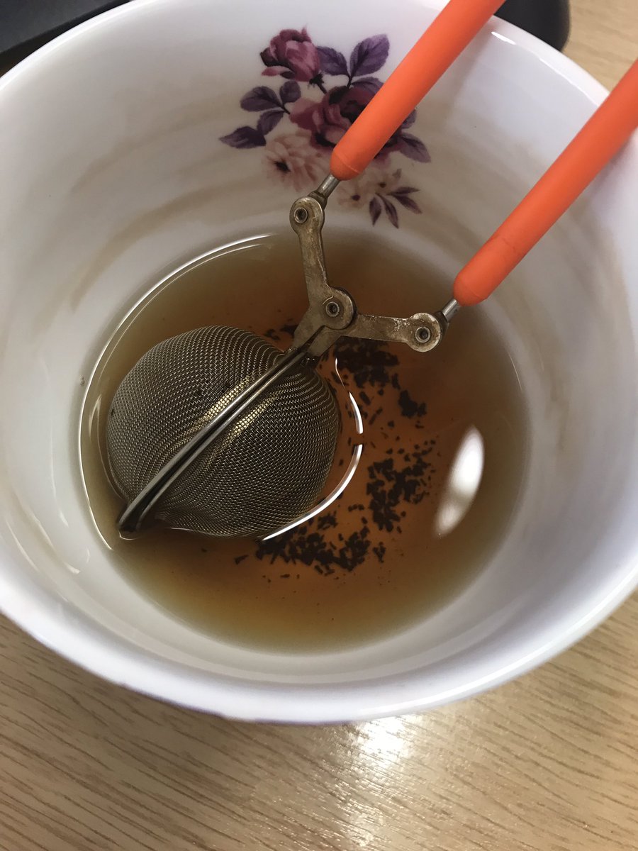 sibby1702's tweet photo. On #NationalTeaDay disappointed that my @T2TeaOfficial strainer has only lasted a few weeks 😢#NotSoHappyFriday https://t.co/WZ0U92Y8E8