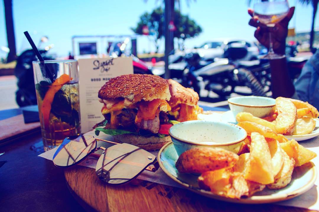 Lady_Crunk's tweet photo. Its Friday fam! 😜

I could do with Sunsets and Sundowners at @sunsetcafe_sa 

https://t.co/MJzhRlDhW3

#foodie #capetown #TGIF #HappyHour https://t.co/44c3Jk9oLa
