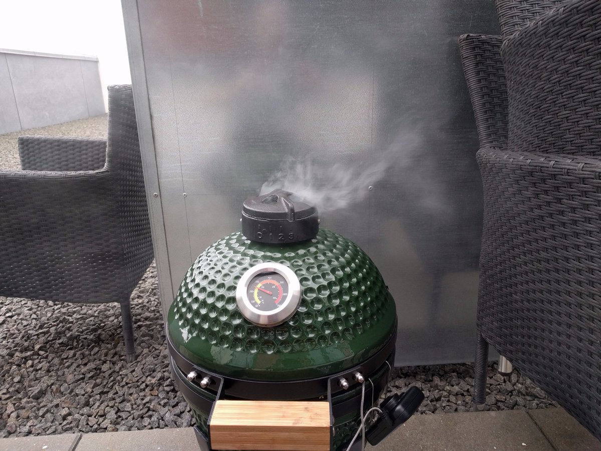 itx_dk's tweet image. Thanks to @RESsoftware for the @KamadoJoe smoker so we could get Santa-Maria Tri-Tip sandwiches at the office for lunch