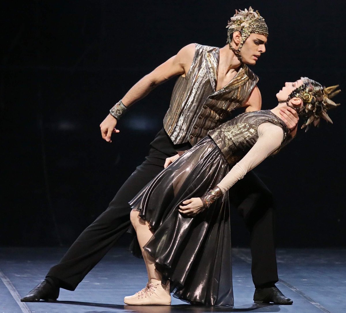 teatroallascala's tweet photo. Tonight at 8 pm on stage the triple bill of ballets La Valse / Symphony in C / Shéhérazade https://t.co/SHWAinLVEy https://t.co/BuHKUGOgb0