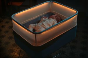 DigDarwin's tweet photo. [Vidéo] #Ford crée un lit pour bébé connecté qui simule un trajet nocturne (et ce n'est pas une blague) #Auto https://t.co/PoPe3LCG8l https://t.co/LC8omtxRWF