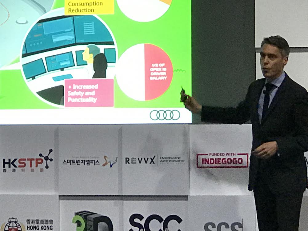 RevvX's tweet photo. Service Robotics to overtake Industrial Robots in 4 years - Revvx Founder &amp; CEO, Avinash Kaushik @ Hong Kong Startup Launchpad https://t.co/mt4Z08UVQm