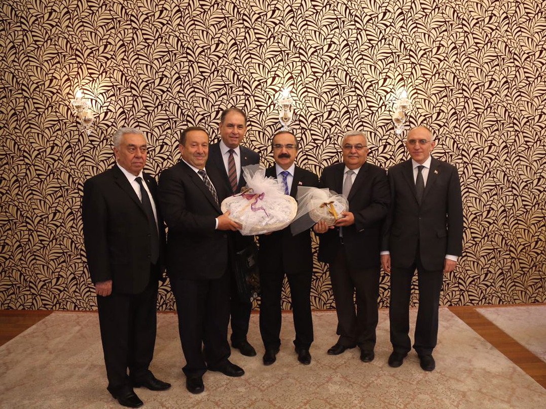 Aydın Ticaret Borsası Yönetim Kurulu Üyesi Sn Cengiz Ülgen ve Meclis Üyelerinin ziyaretlerinden memnun olduk.Teşekkür eder,başarılar dileriz