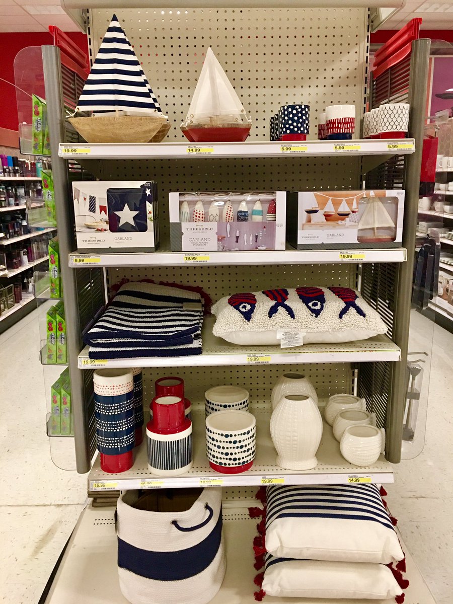 jackie_tgt's tweet photo. LOVING the new merchandise out in #domestics ! 🌞🏖#summerherewecome #brightcolors  #drivingsales #singlepricepoint #impactful #nautical https://t.co/iz6COruURW