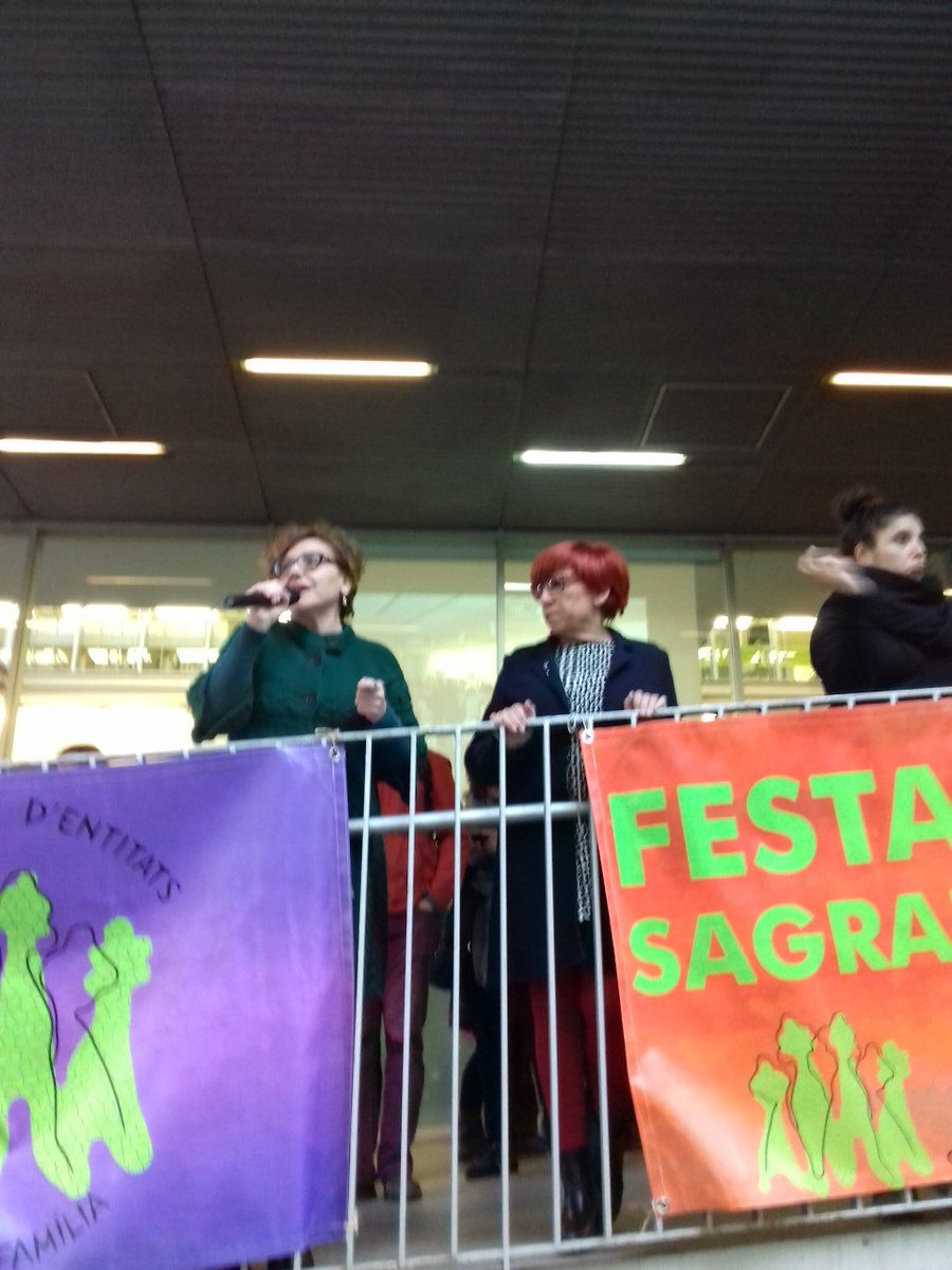 Bcn_Eixample's tweet photo. La Festa Major Sagrada Familia ja està em marxa. Els veïns i veïnes del barri la celebren durant mes de 10 dies. #BcnEixample https://t.co/W3HhppPsbH