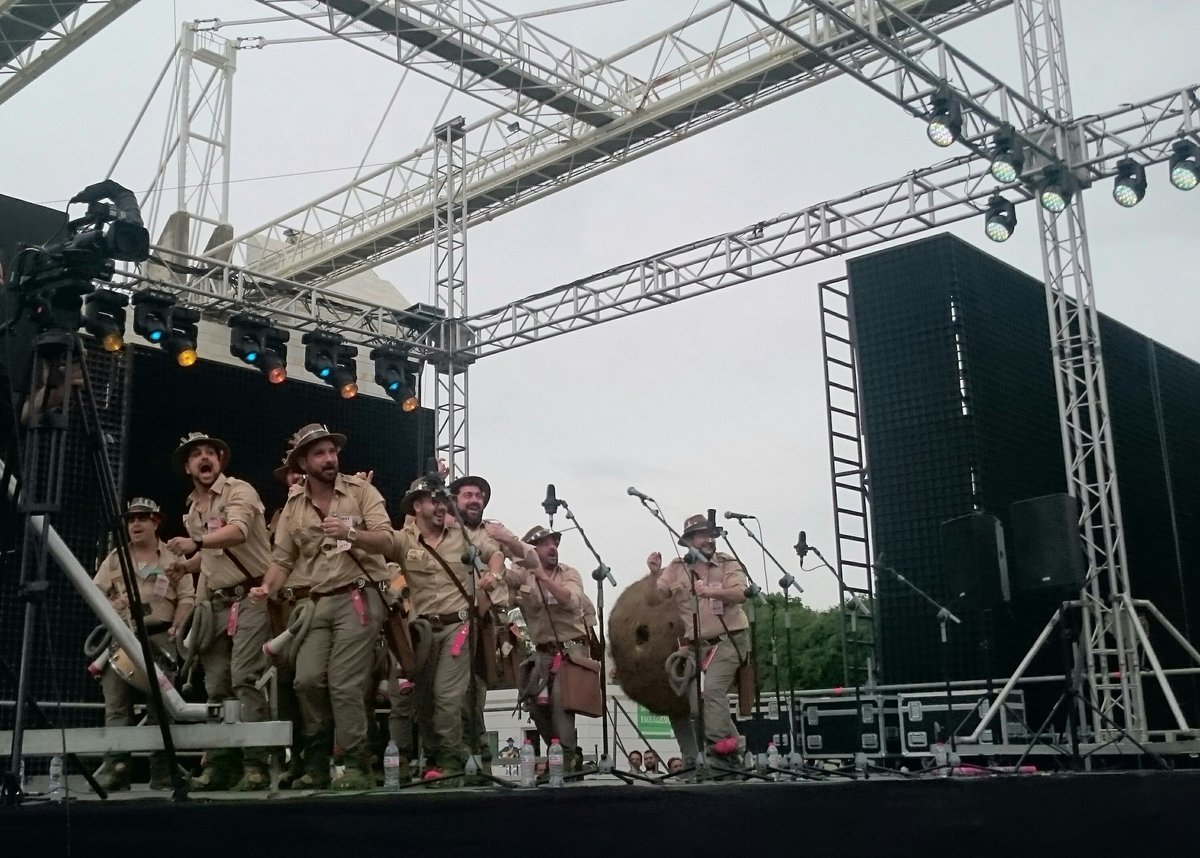 AuditorioRocíoJurado (@audrociojurado) on Twitter photo El público en pie ante la pedazo de <a href="/ChirigotaKikeR/">Chirigota Remolino</a>! La lían en Auditorio! Vaya #espectáculo! #LosMasGrandesdelCarnaval <a href="/Carnavaladictos/">𝘾𝙖𝙧𝙣𝙖𝙫𝙖𝙡𝙖𝙙𝙞𝙘𝙩𝙤𝙨</a> El público en pie ante la pedazo de <a href="/ChirigotaKikeR/">Chirigota Remolino</a>! La lían en Auditorio! Vaya #espectáculo! #LosMasGrandesdelCarnaval <a href="/Carnavaladictos/">𝘾𝙖𝙧𝙣𝙖𝙫𝙖𝙡𝙖𝙙𝙞𝙘𝙩𝙤𝙨</a>