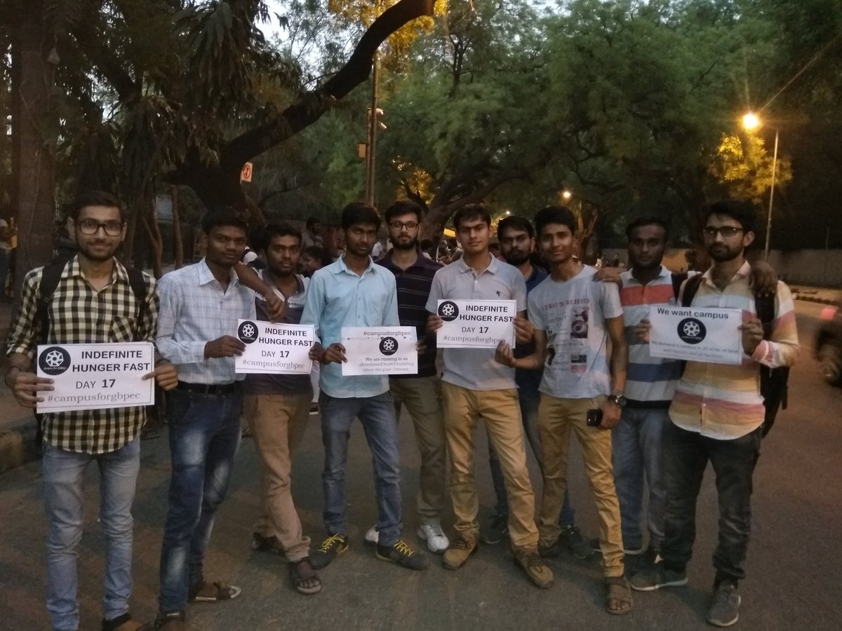 RajeshMuhal's tweet photo. Candle march at jantar-mantar for #campusforgbpec  against @ArvindKejriwal @msisodia, rqst to @PMOIndia  @RashtrapatiBhvn  help us https://t.co/l4R4gbnZAg