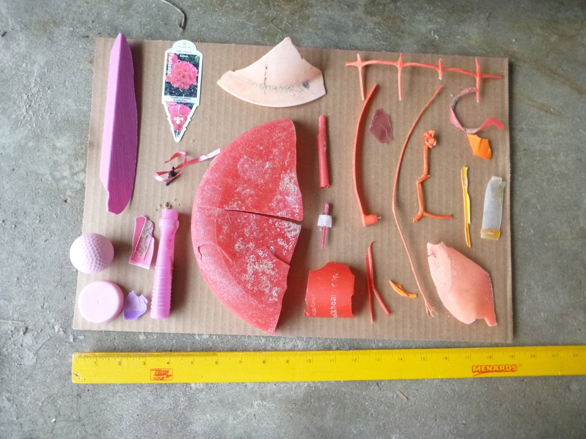 ThisIsLakeMI's tweet photo. A shade of fun yesterday, #garbage today. #Trash found on #LakeMichigan #shore 3/18-19/17. #plasticsucks #greatlakes #pollution #plastic https://t.co/5NeZETYK9k
