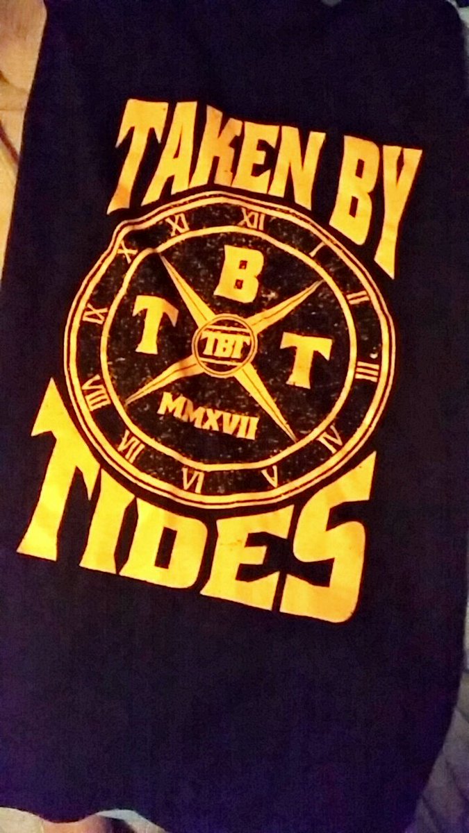 Graceg2113's tweet photo. Just some band merch from last night 😅❤ #SouthTexasRockFest2k17 #TakenbyTides #DarkeComplex #StellaLost #POD #Refugee #AsLions https://t.co/lE75u4Ag7M