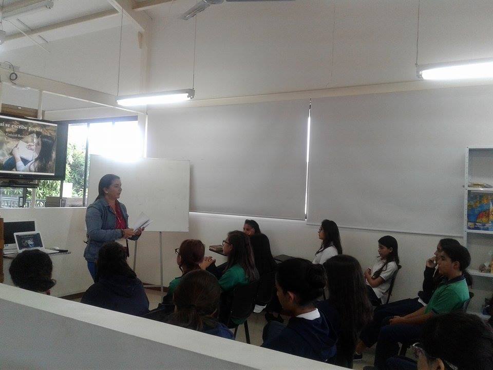 CatalinaGRLDO's tweet photo. @AndreCadavid @LiceoPinoVerde Buen encuentro con la poesía. #LaPoesiaSeTomaLaPalabra https://t.co/0JyaHcS07q