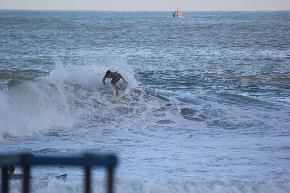 pviniciusmojoli's tweet photo. Vrauu #backside #backhand #backsideattack #freesurf #thanksgood https://t.co/fWL1lHjJ8h