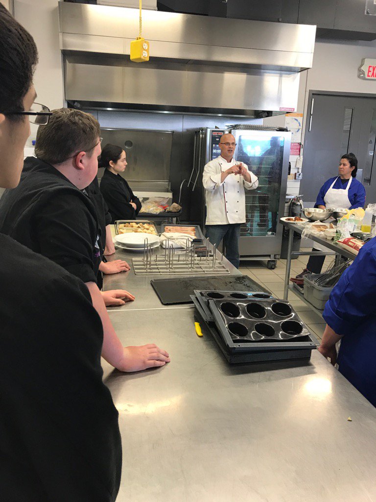 uhckitchen's tweet photo. SHSM students in introductory Rational Training by Rational certified Chef Meehan. @gecdsbss https://t.co/sA6JlKXvgg