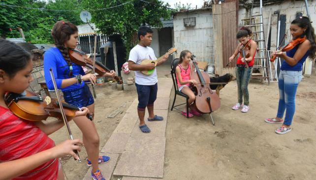 HabitatyDE's tweet photo. La organización #Benjaminos cuenta con la #SalaCuna nº77 y ahora su Orquesta de Villa la Tela se convertirá en Sinfónica. ¡¡Felicitaciones!! https://t.co/IkbyYKkAhj