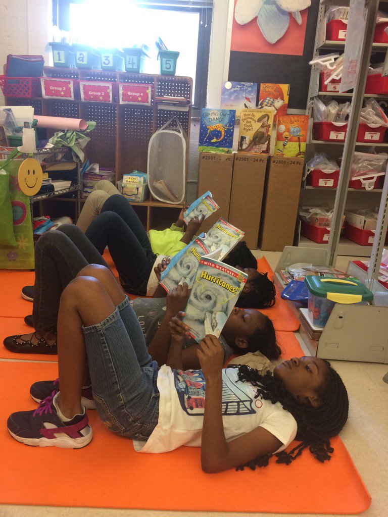 DjMitchell31's tweet photo. It's downtime for reading @APSSlater https://t.co/KnIu9ew13I