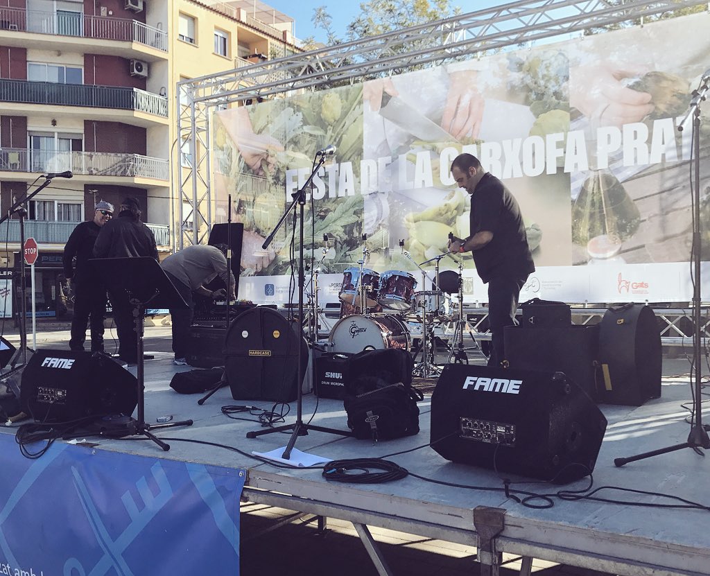 AGTkm0's tweet photo. Todo a punto para el #FiraTapa #CarxofaPrat #LaBandaTonPare probando, probando š¤šøš¼ En nada empezamos a servir tapas https://t.co/9CqHce9XdN
