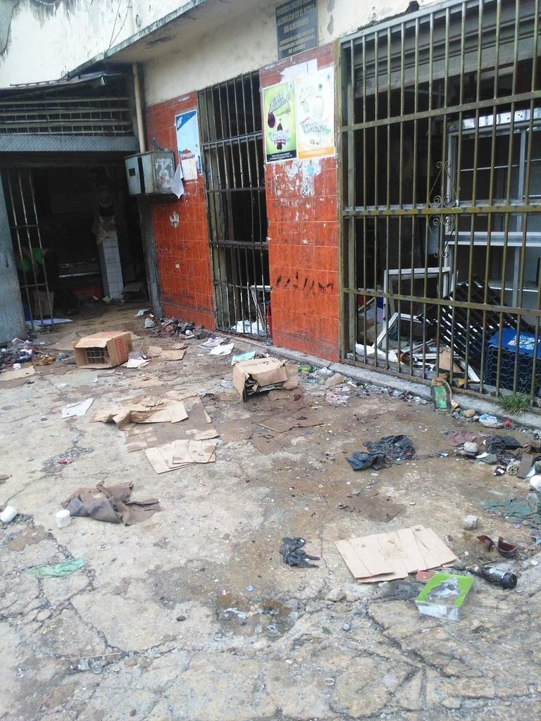 alexitocrece's tweet photo. #21Abr #LAMENTABLE Así quedaron Locales saqueados en El Valle. Cortesía .@IamCarlosF https://t.co/IZ03uCxrK1