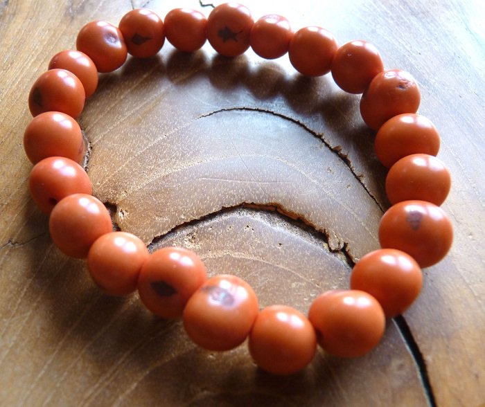 Jeanetfairchain's tweet photo. #handgemaakte #armband van Green Age die is vervaardigd van AçaÍ (dit zijn de zaadjes van de AçaÍ palm) https://t.co/ymrV4uo2Op https://t.co/RNFLGpxeWN