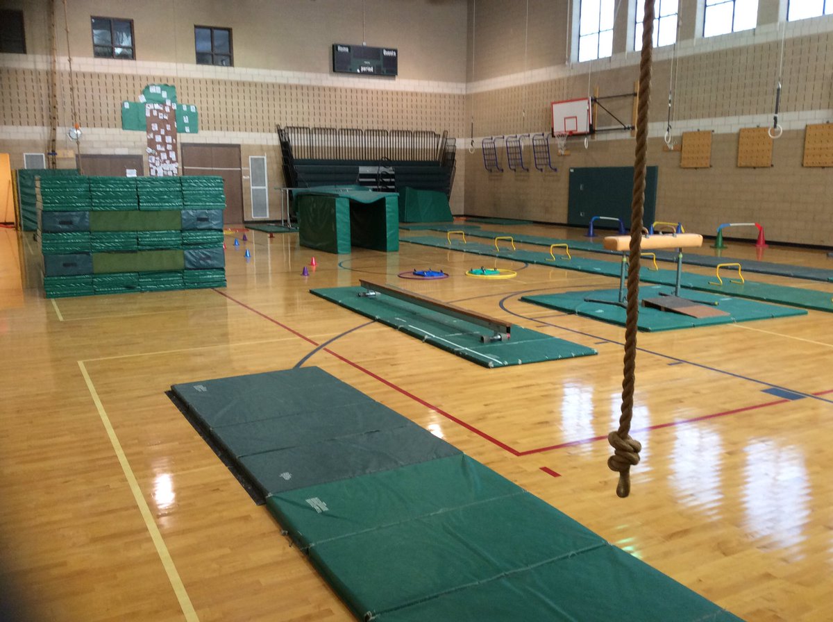 andybecker56's tweet photo. Time for Washburne Ninja Warrior! #WE36 #cwpride36 #PhysEd https://t.co/3t1abmO0hB