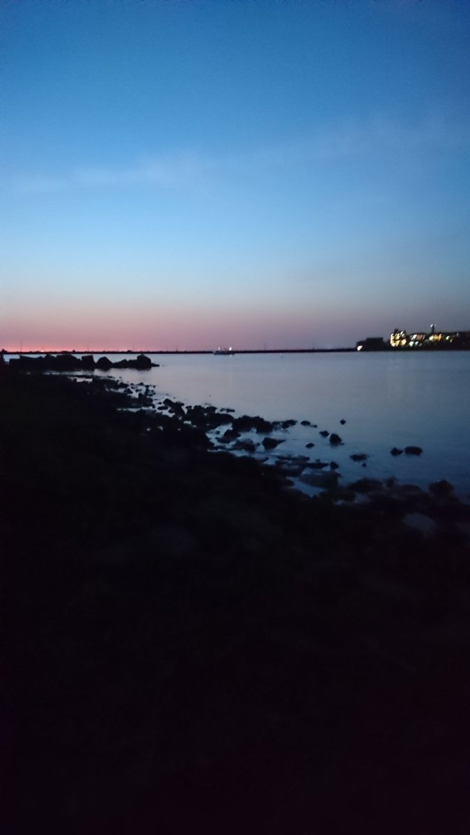 DJ05312416's tweet photo. #ファインダー越しの私の世界 
#写真好きな人と繋がりたい 
#写真 
#海
#夕日
#景色 https://t.co/4F2xBBh5cZ