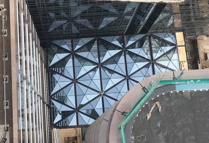 C_Csoke's tweet photo. @BrakelAtmos finished the beautiful roof of New Atrium with SN 51/28 Heat treated version. https://t.co/9eYMoPH55s